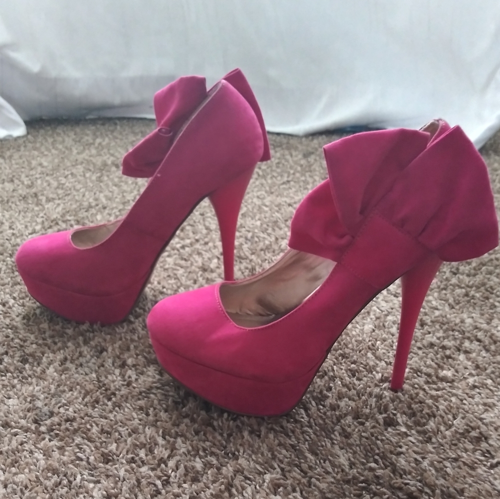 Pink Heels - Picture 6 of 6